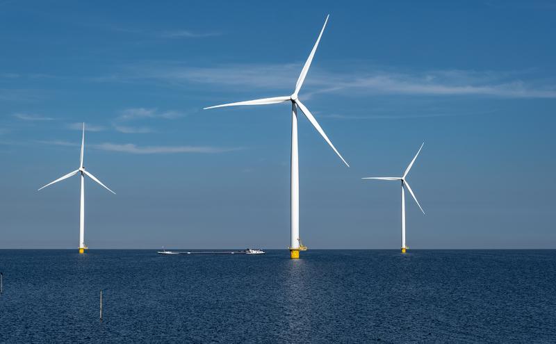 Chính quyền Mỹ công bố các hành động triển khai mở rộng điện gió ngoài khơi và khai thác năng lượng sạch